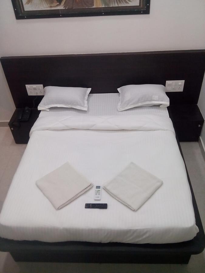 Hotel Gayatri Dwārka 外观 照片